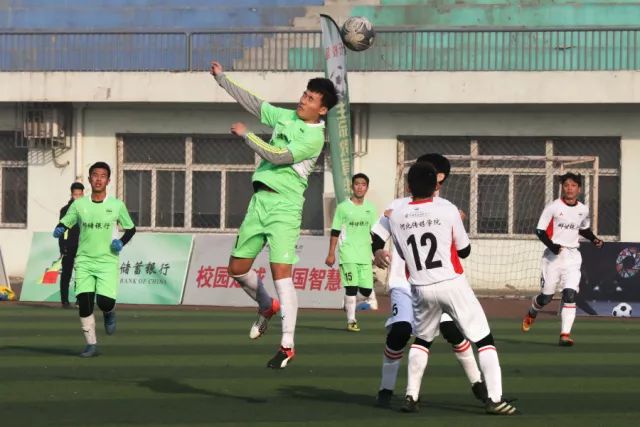 中国男足主帅邵佳一：很满意球员们的表现